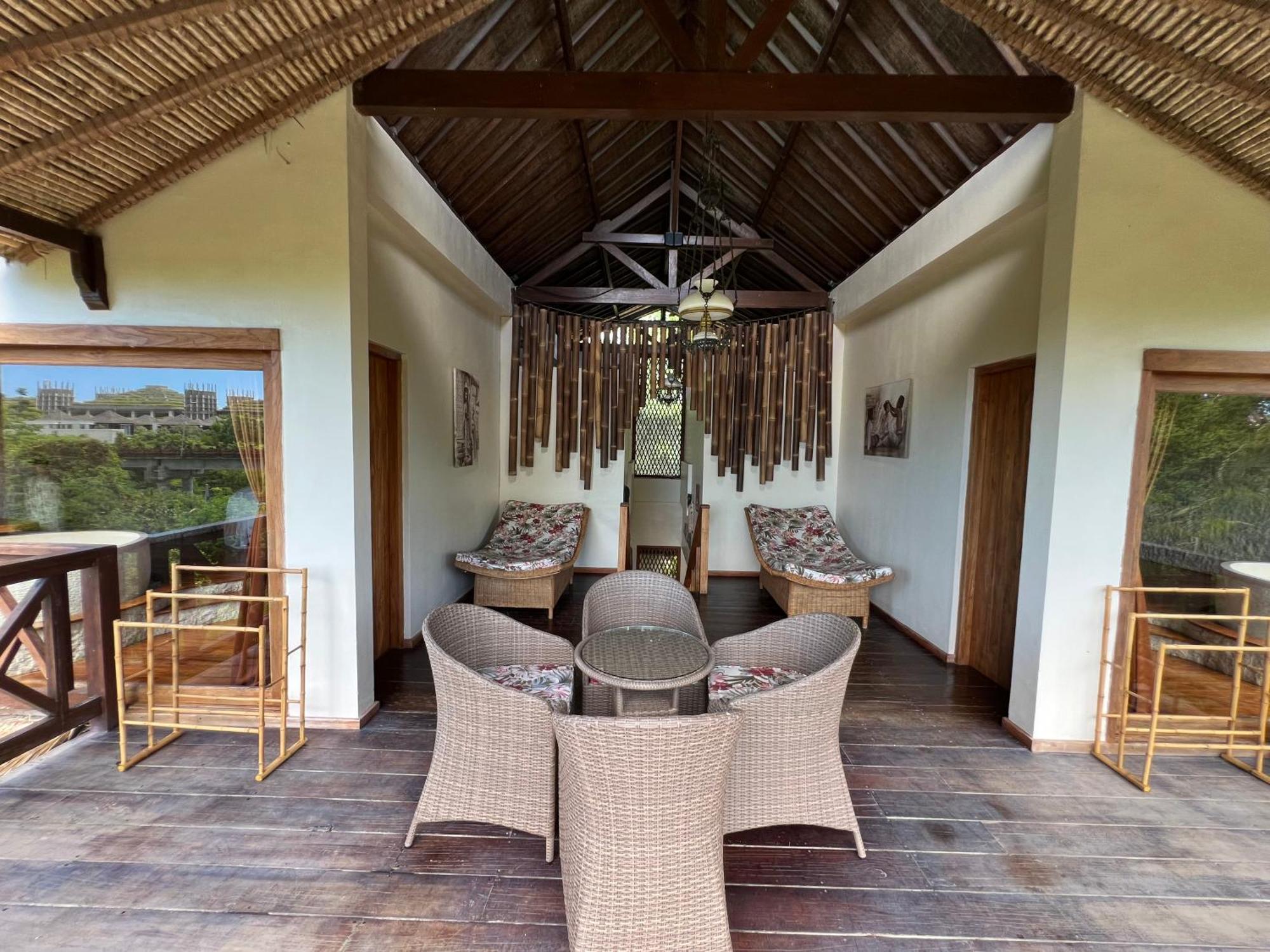 Breezy Point Villas Nusa Dua  Exterior photo