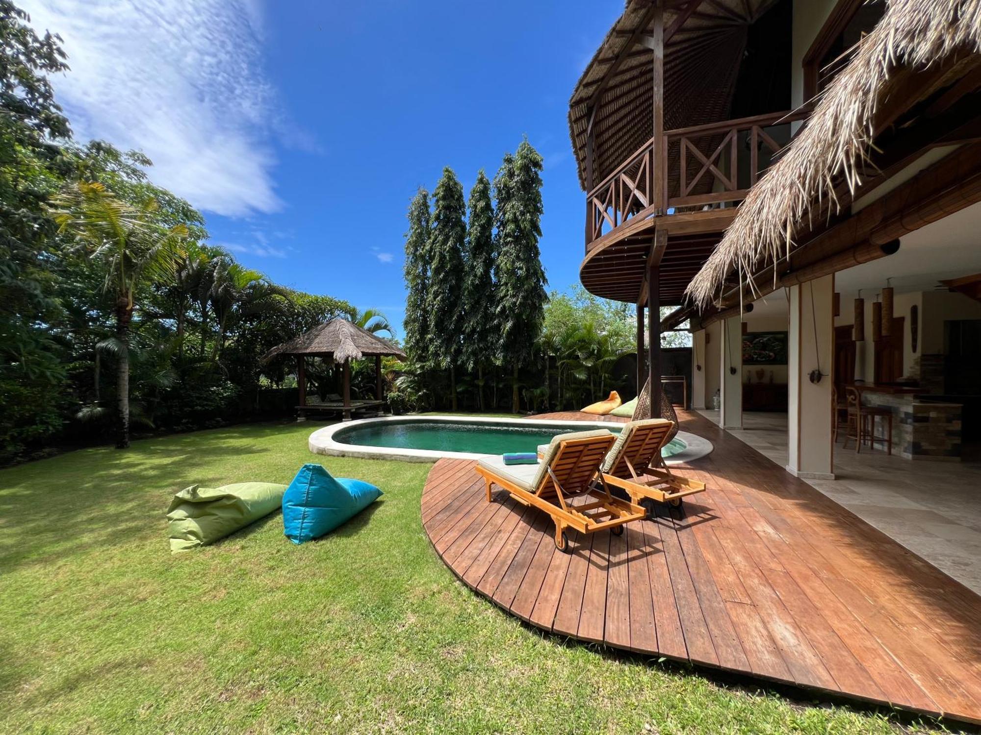 Breezy Point Villas Nusa Dua  Exterior photo